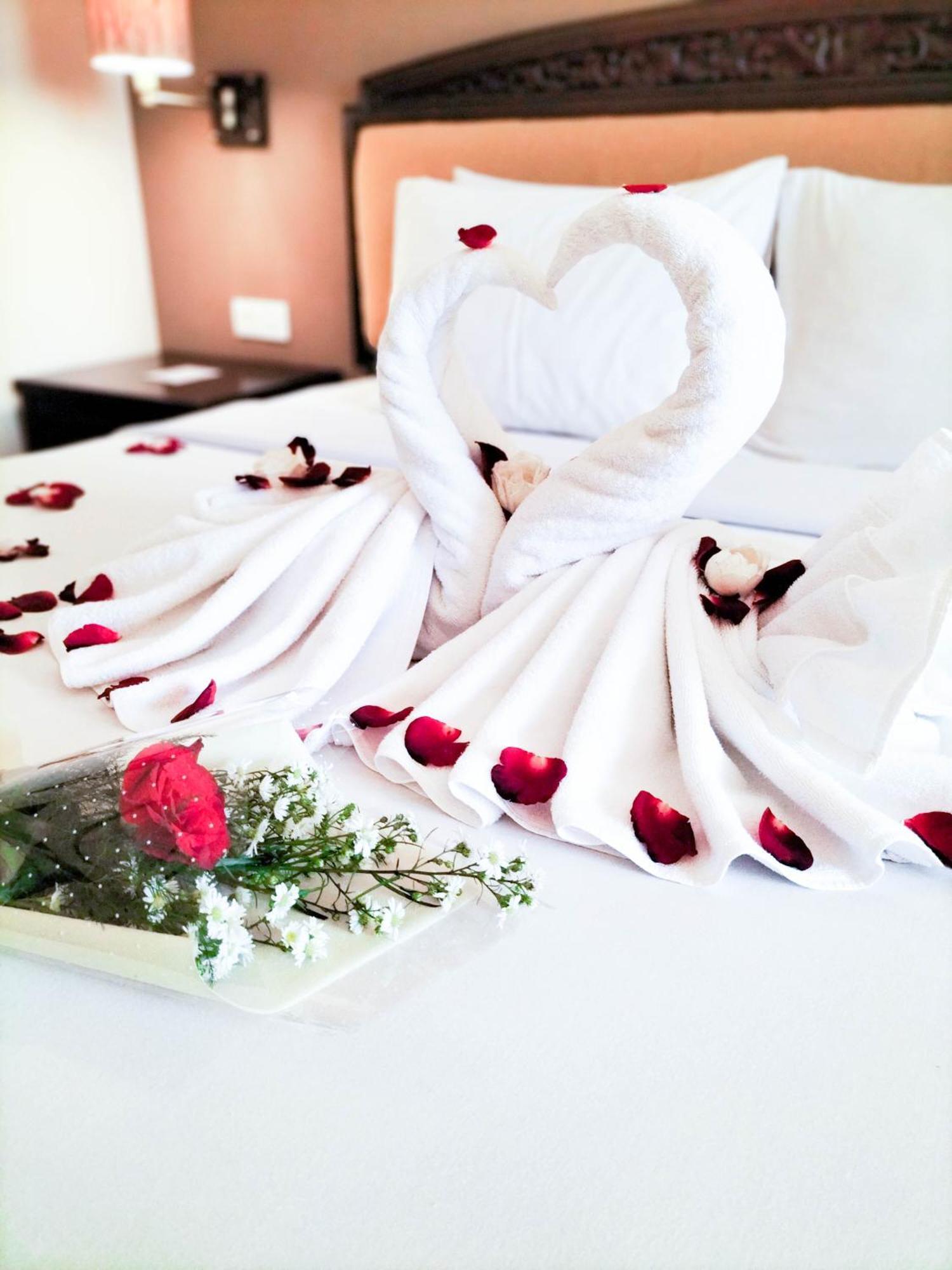 Grand Diamond Hotel Yogyakarta Maguwo Extérieur photo