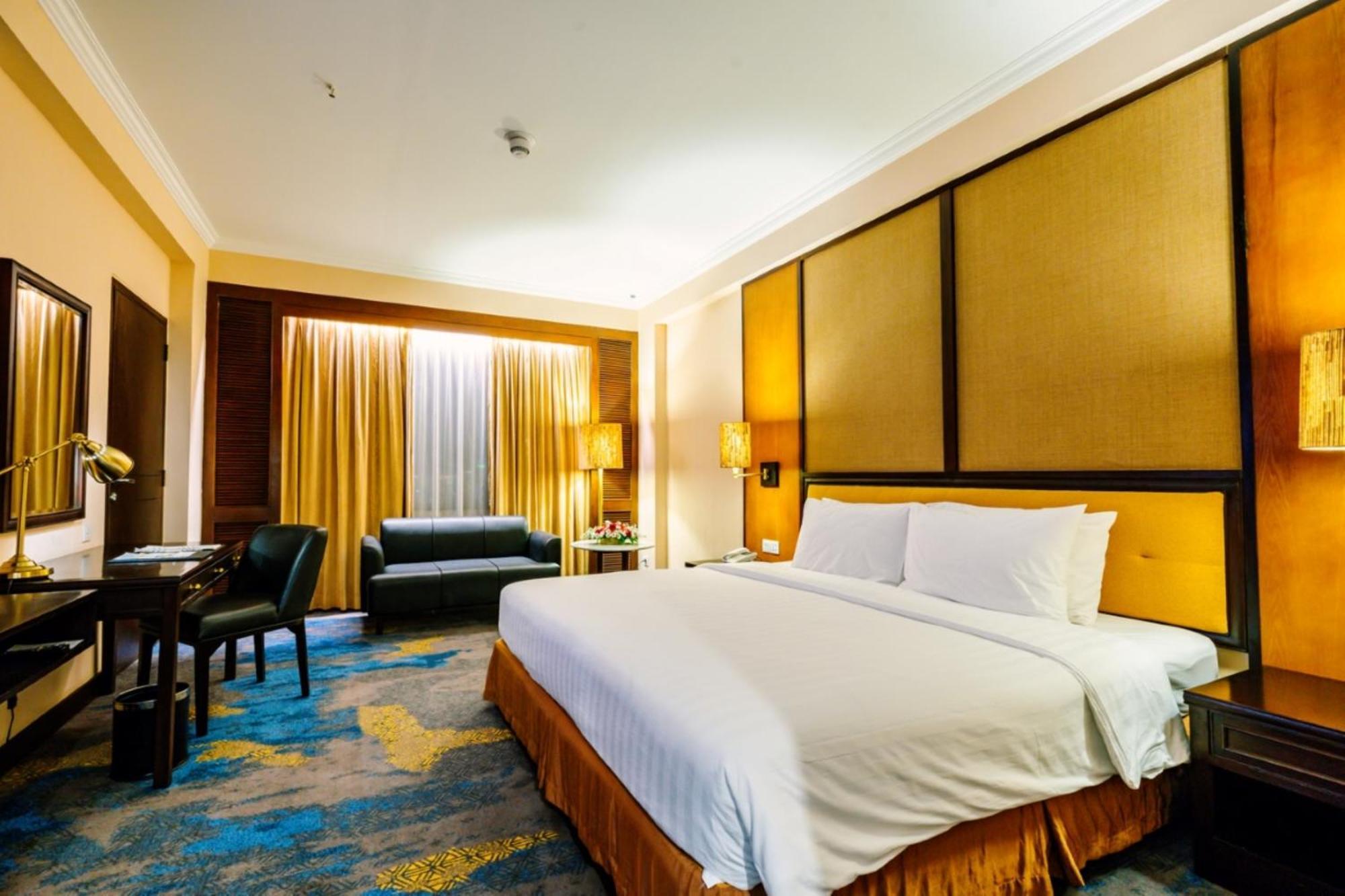 Grand Diamond Hotel Yogyakarta Maguwo Extérieur photo