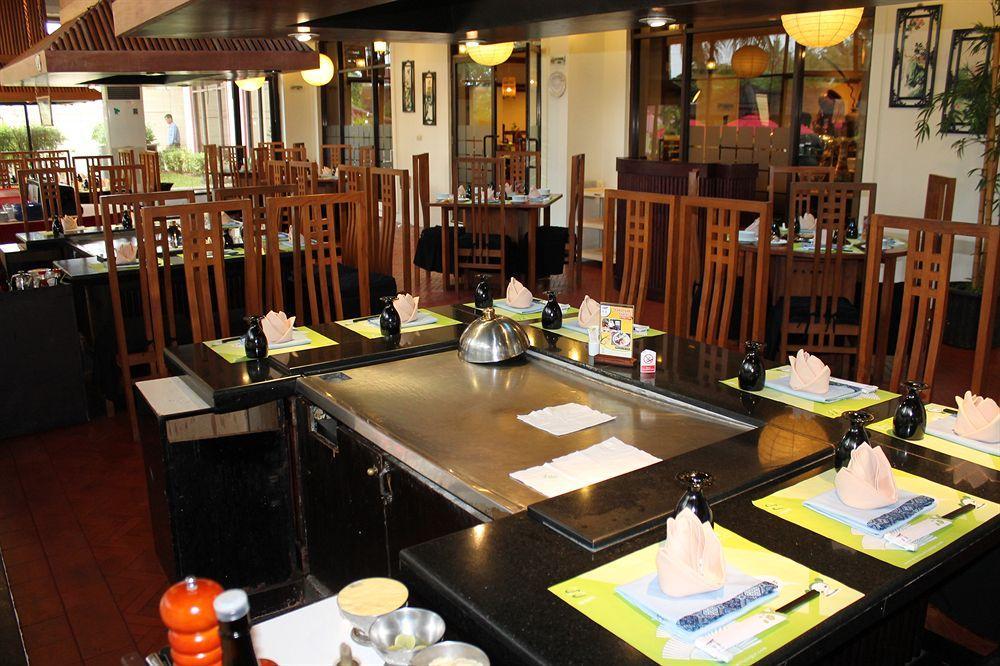Grand Diamond Hotel Yogyakarta Maguwo Extérieur photo