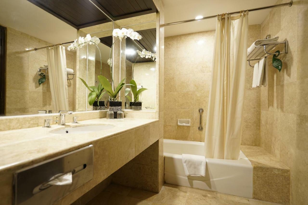 Grand Diamond Hotel Yogyakarta Maguwo Extérieur photo